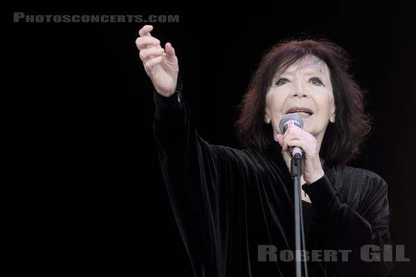 JULIETTE GRECO - 2015-09-13 - LA COURNEUVE - Parc Departemental - Grande Scene - 